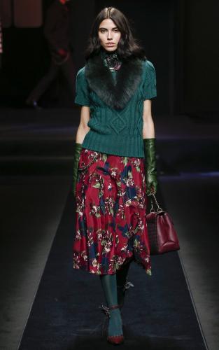 Расклешенный вариант