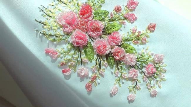 Розы из ленточек