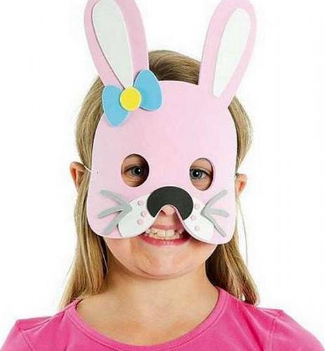 Обаятельный зайчик – идеальный вариант детского карнавального костюма