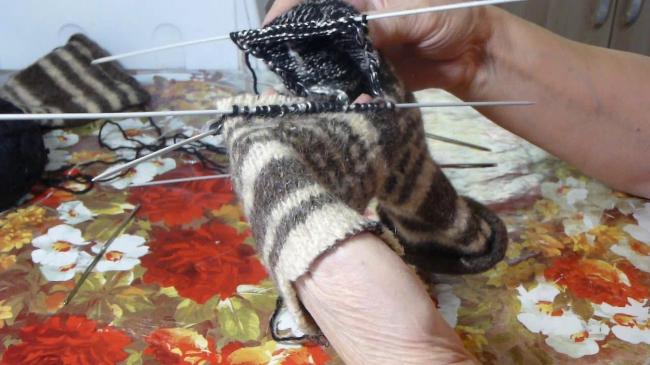 Ремонт пятки на шерстяном носке