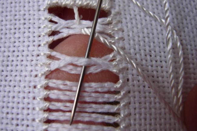 На основе простых схем вышиваются более сложные