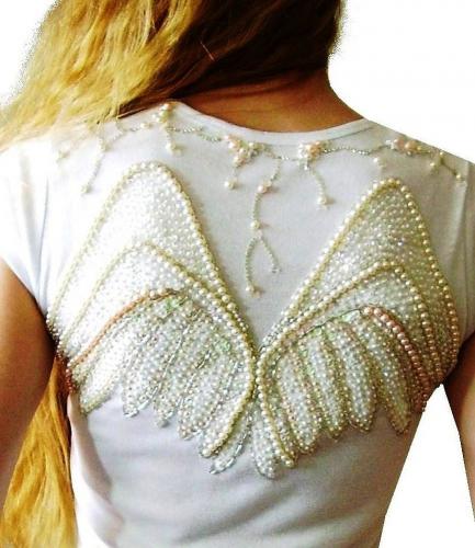 Узоры из бисера на футболке