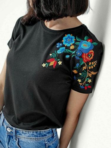 Вышивка гладью на одежде