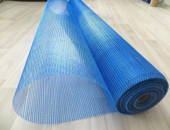 При работе можно использовать и строительную сетку для монтажа штукатурки