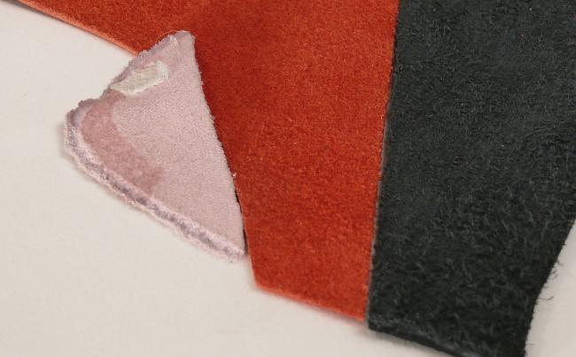 Постельный комплект, выполненный из натуральной ткани деворе