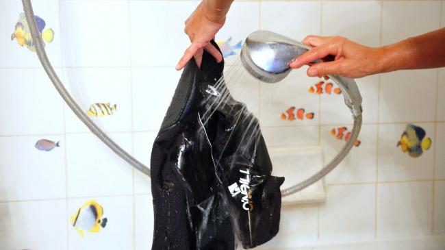 Стирка гидрокостюма