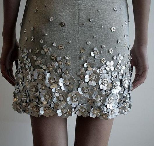 Декорирование вечернего платья