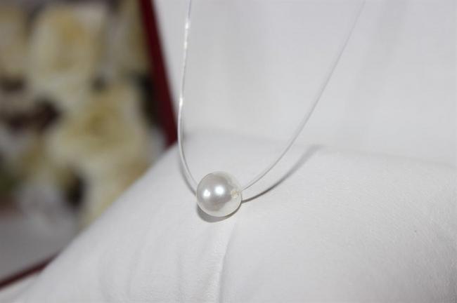 Вместе с регилином можно использовать тонкую леску — с ее помощью создаются необычные и оригинальные узоры