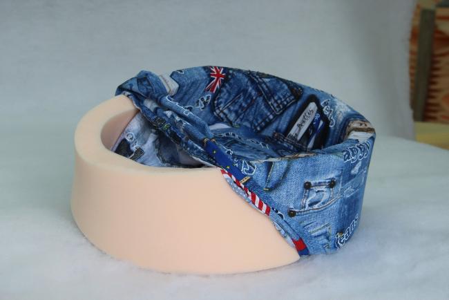 Для облегчения ухода, чехол для лежанки лучше делать съемным