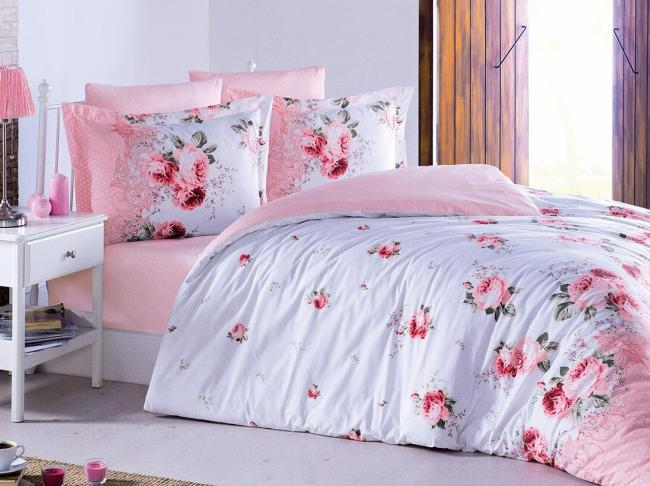 Именно постельное белье чаще всего шьют из ранфорса