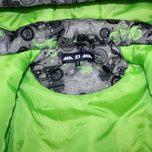 Обратите внимание! Таффету покрывают с лицевой стороны особым слоем silver, чтобы оградить полотно от вреда ультрафиолетового излучения и воздействия воды.