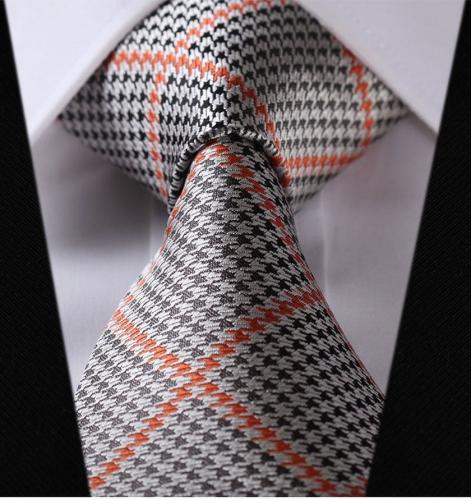 Галстук в клеточку