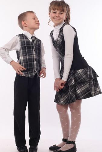 Школьная клетчатая форма