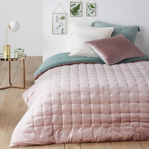 Стеганные спальные принадлежности